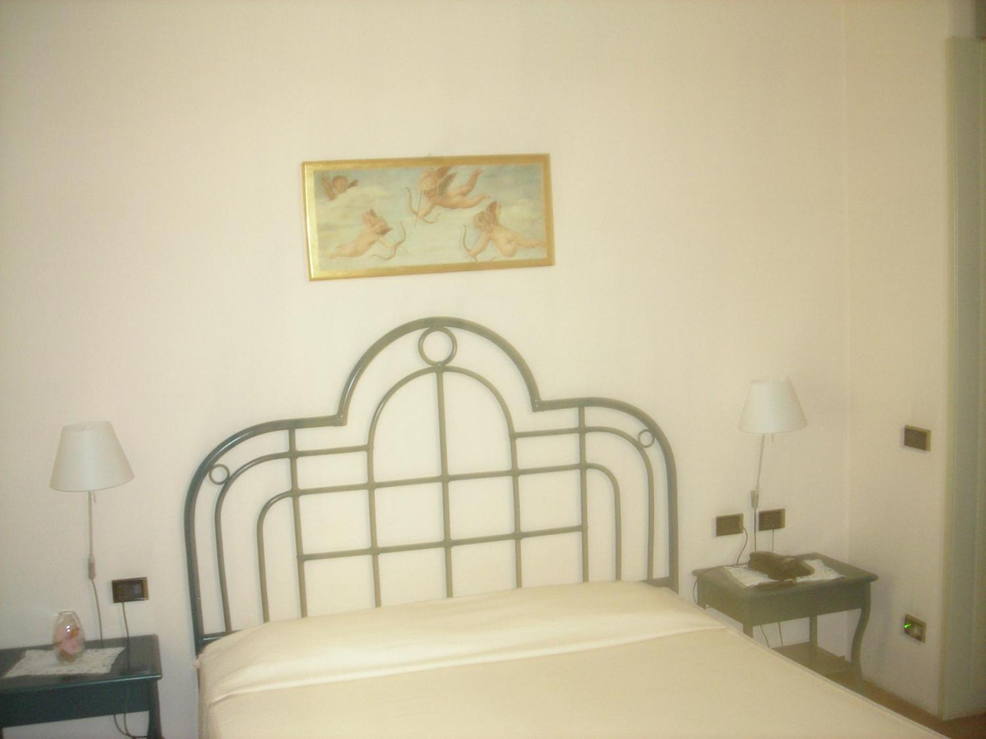 Locanda Del Boscogrande Montegrosso dʼAsti Δωμάτιο φωτογραφία