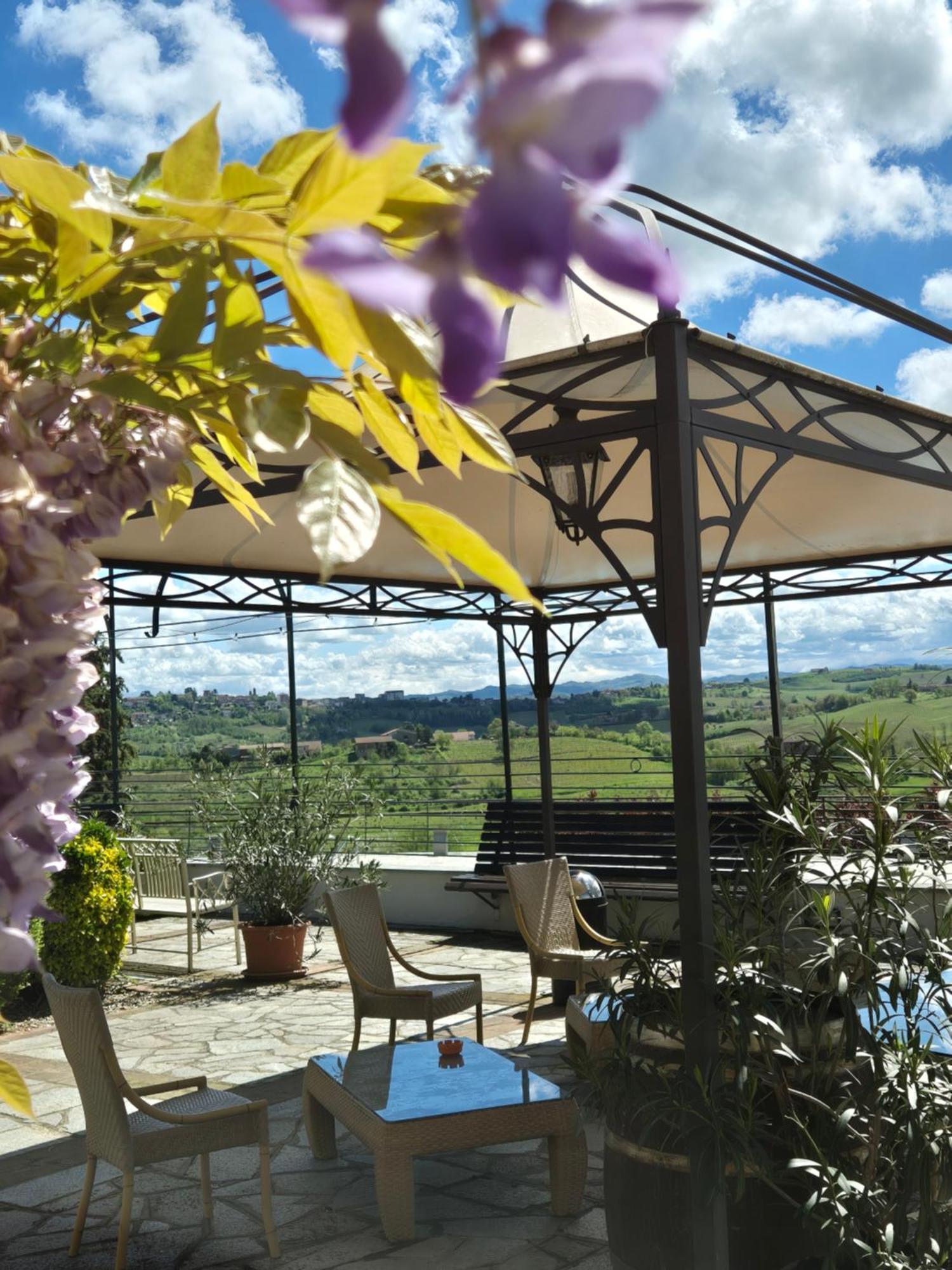 Locanda Del Boscogrande Montegrosso dʼAsti Εξωτερικό φωτογραφία