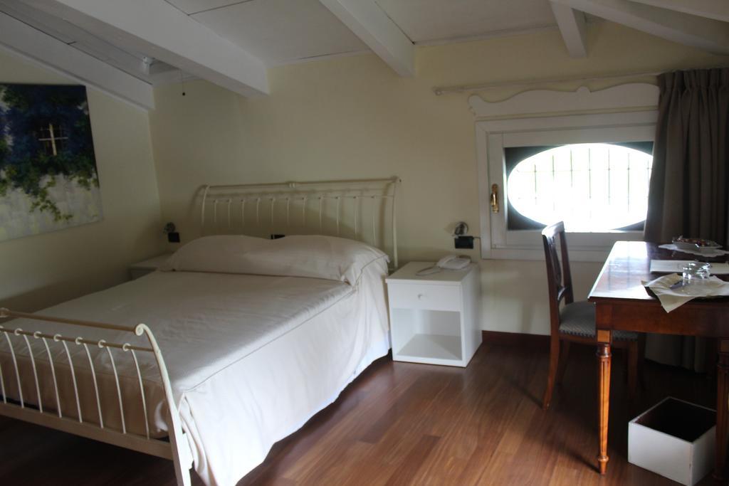 Locanda Del Boscogrande Montegrosso dʼAsti Εξωτερικό φωτογραφία