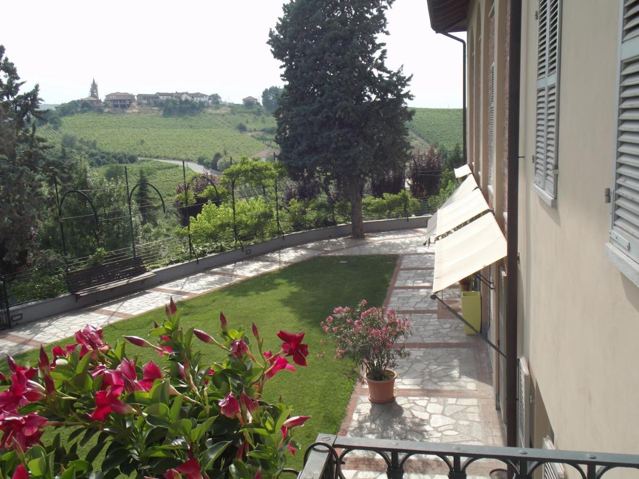 Locanda Del Boscogrande Montegrosso dʼAsti Εξωτερικό φωτογραφία